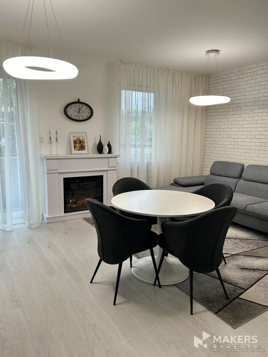 Pronájem bytu 1+kk 42 m² Nad Kolčavkou, Praha - Libeň