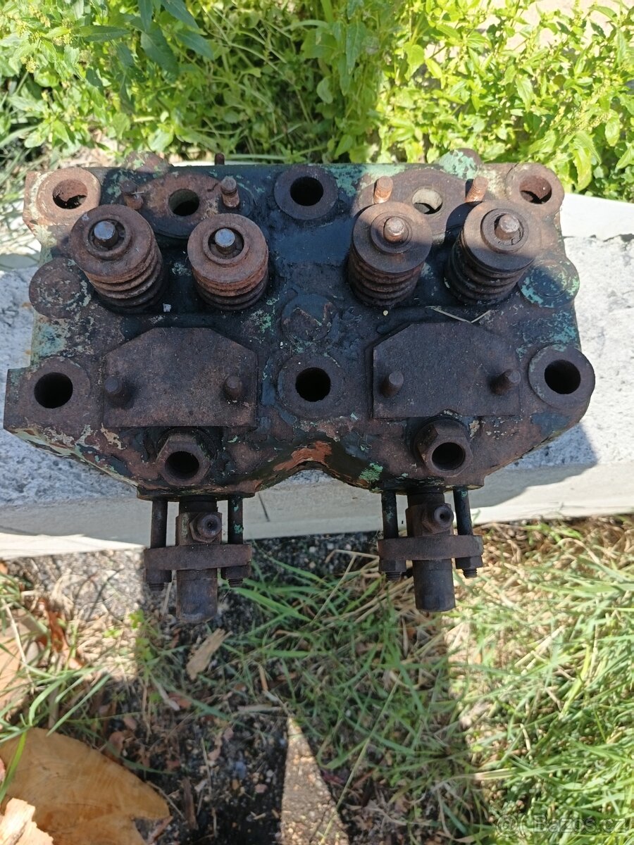 Slavia DR 27hp hlava