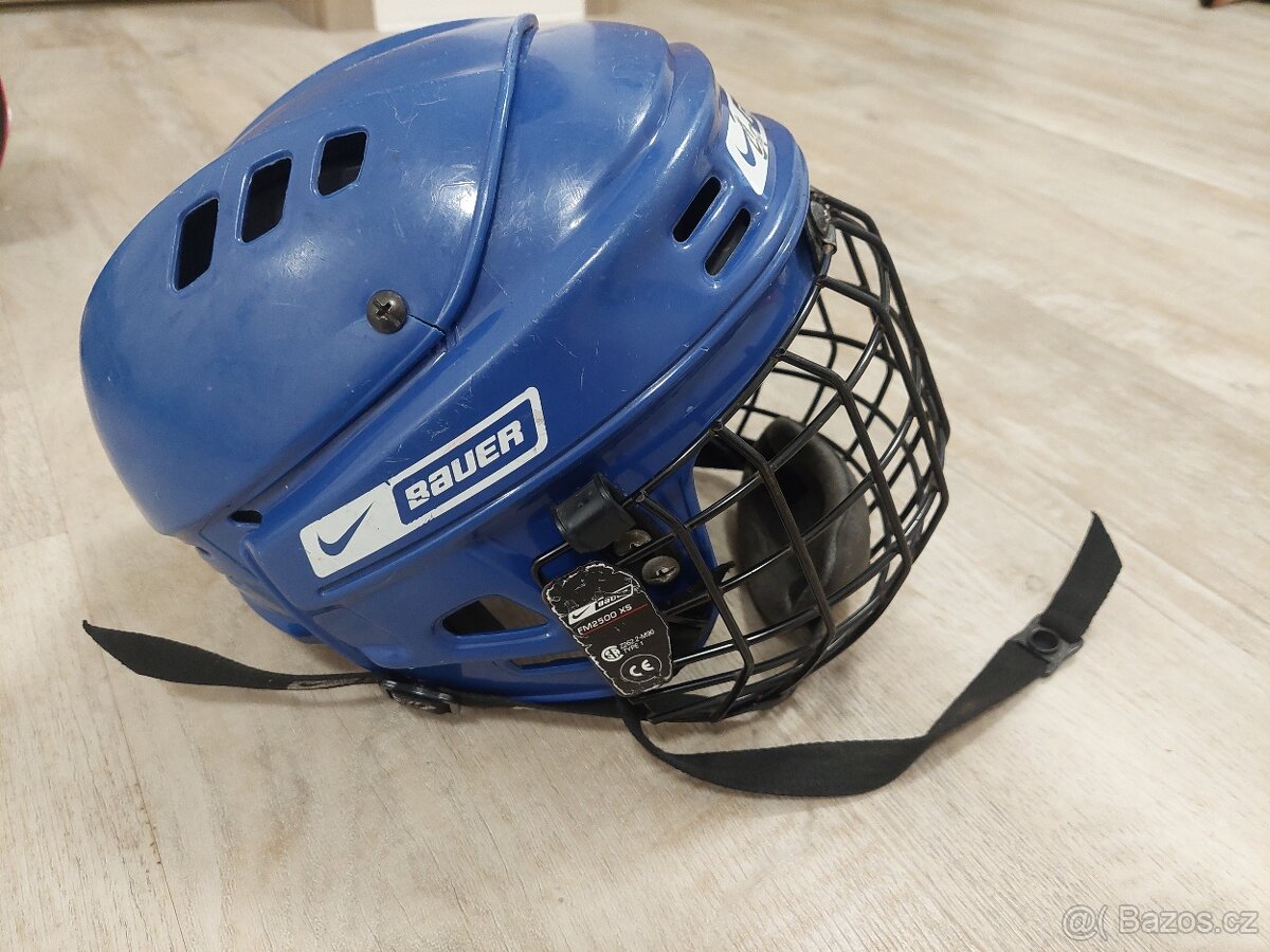 Dětská hokejová helma