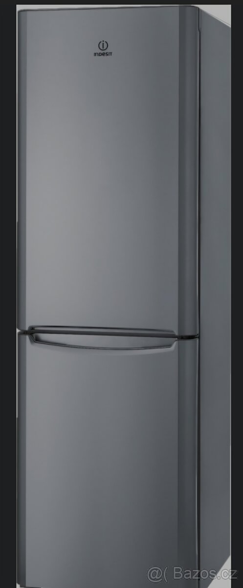 Lednice s mrazákem Indesit