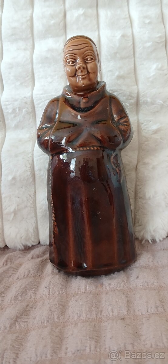 Stará soška-láhev