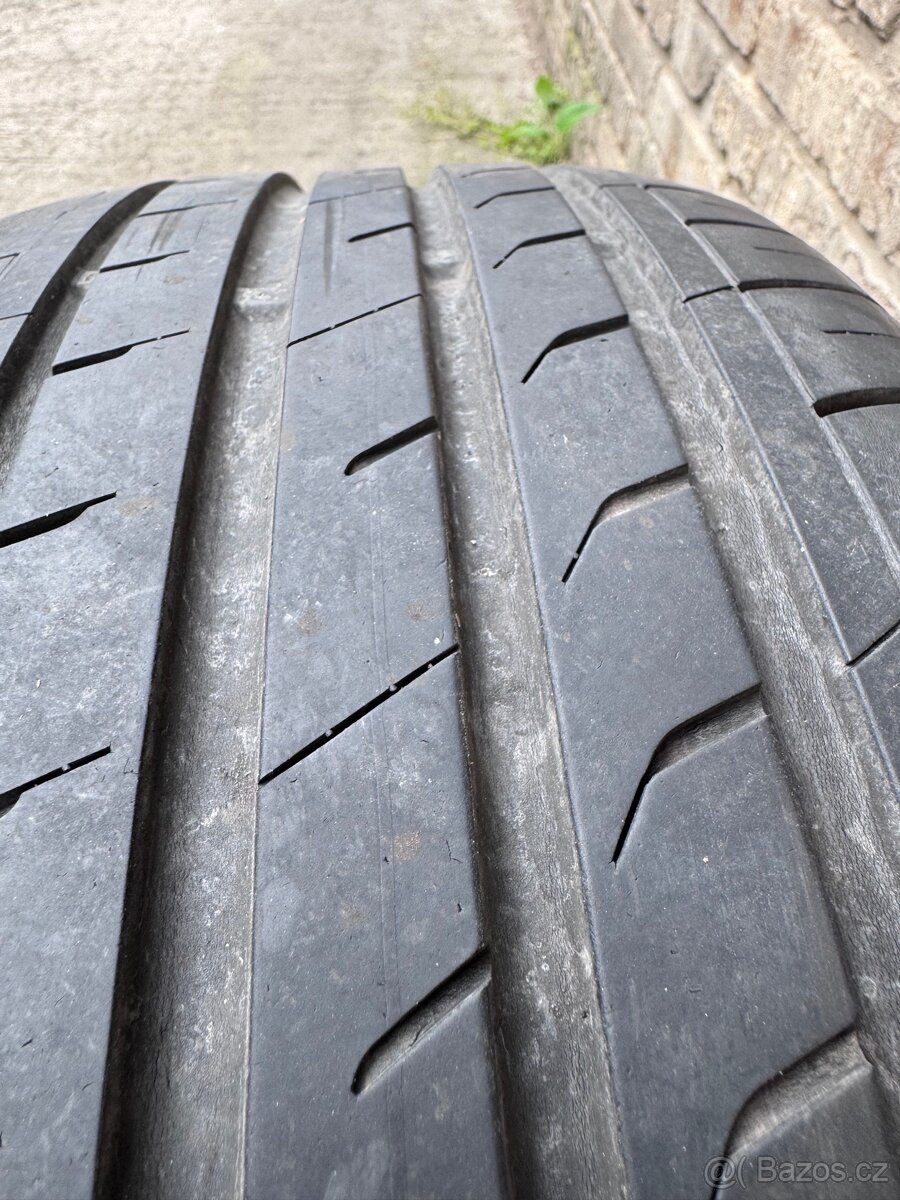 Sada letní pneu Nexus NFera SU1 215/55 R17