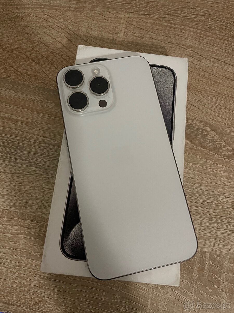iPhone 15 Pro Max Bílý 256GB