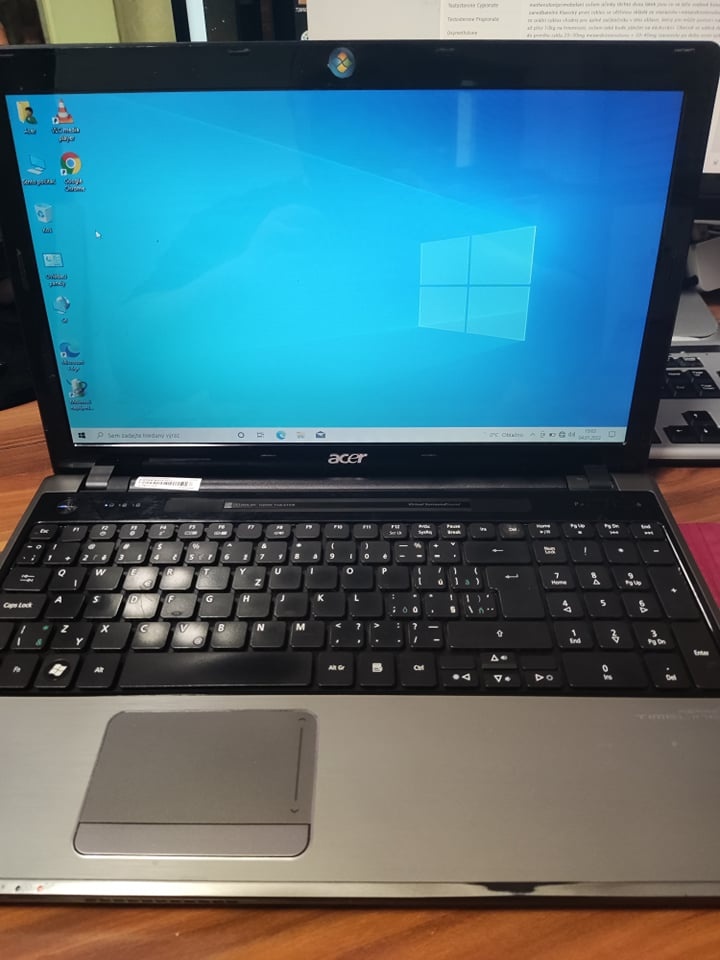 15,6" 2-jádro Core i3 ACER 5820ZT ,SSD 256gb,4gb DDR3,HDMI