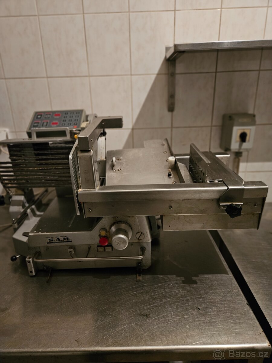 Nářezovy stroj SAM