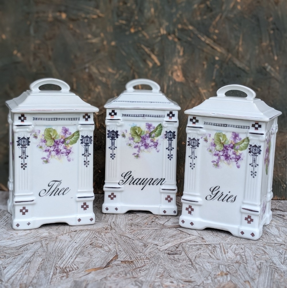 3 ks Starožitné dózy s motivem fialky.