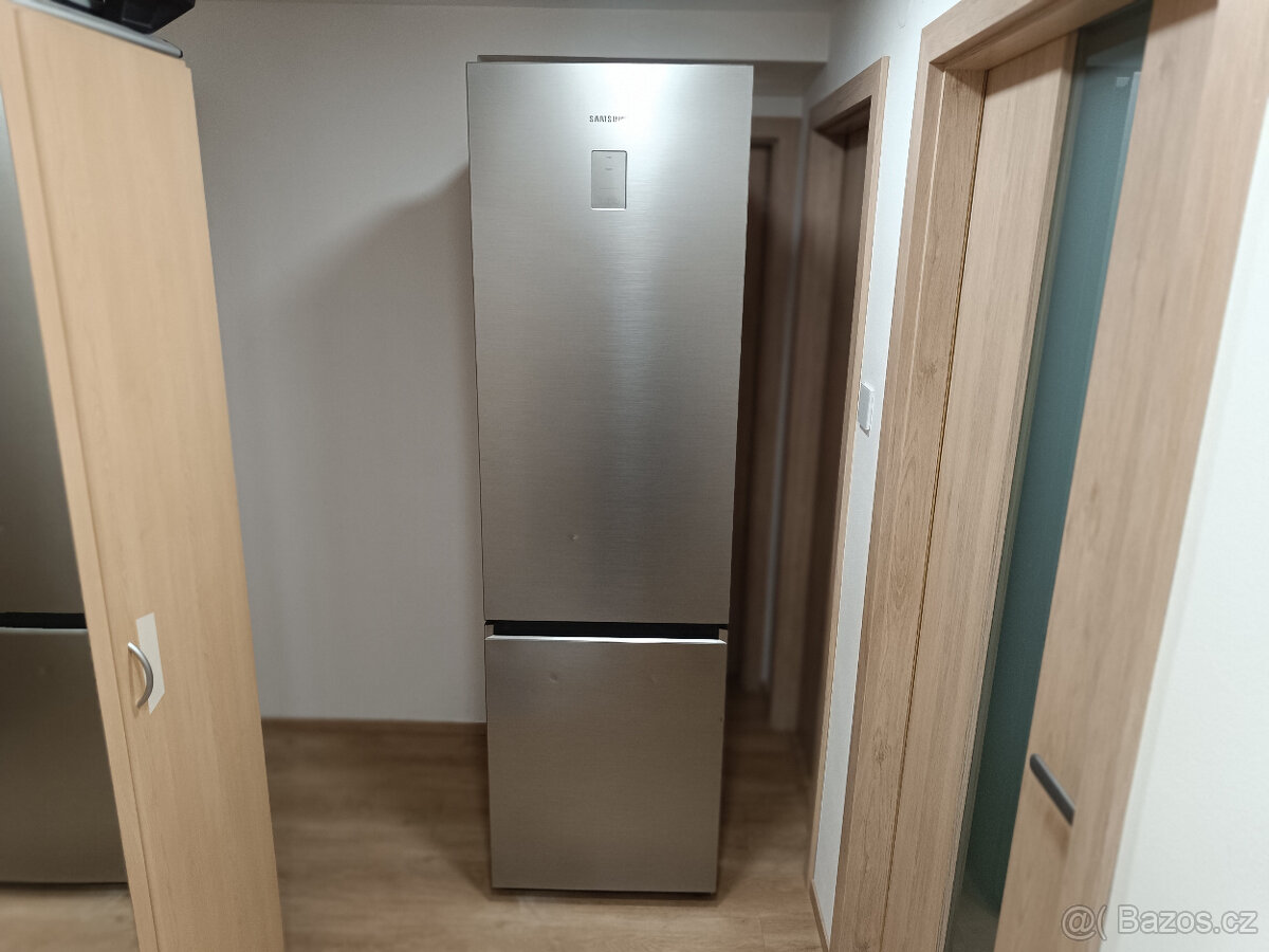Chladnička s mrazničkou Samsung RB38T676CS9 203cm pův.c.19k