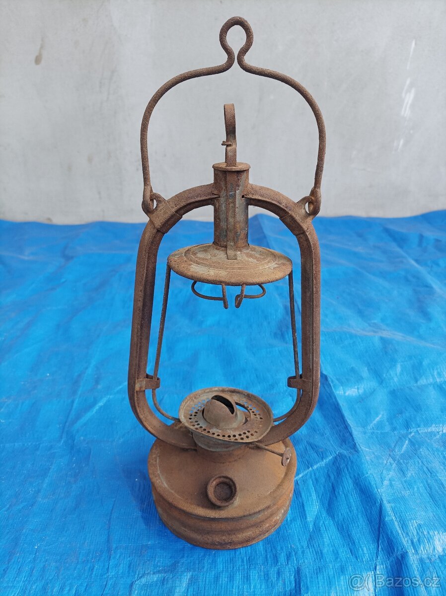 Stará petrolejová lampa PS