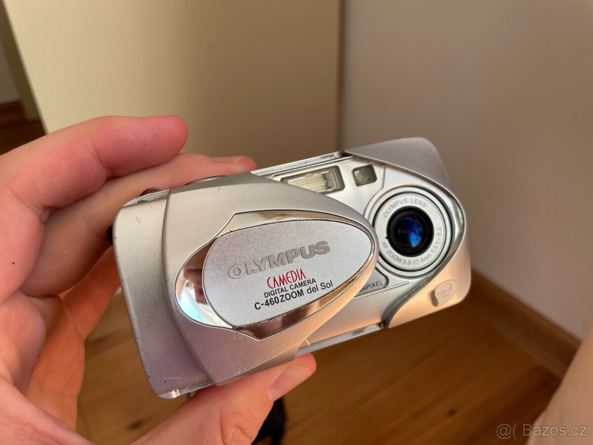 Analogue and Digital Camera Equipment | Sony Olympus Ihagee