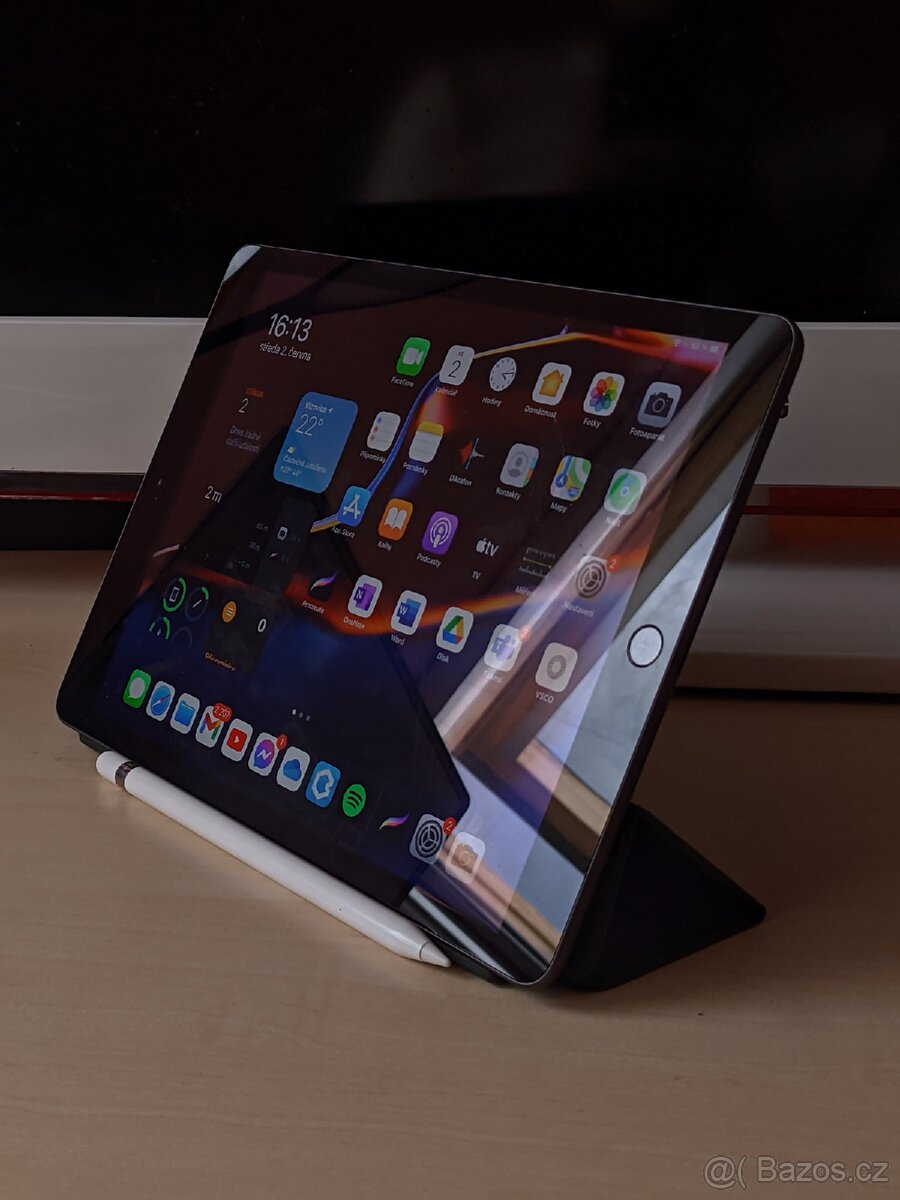 2019 iPad 10.2" 32 GB + Apple Pencil + Apple kryt