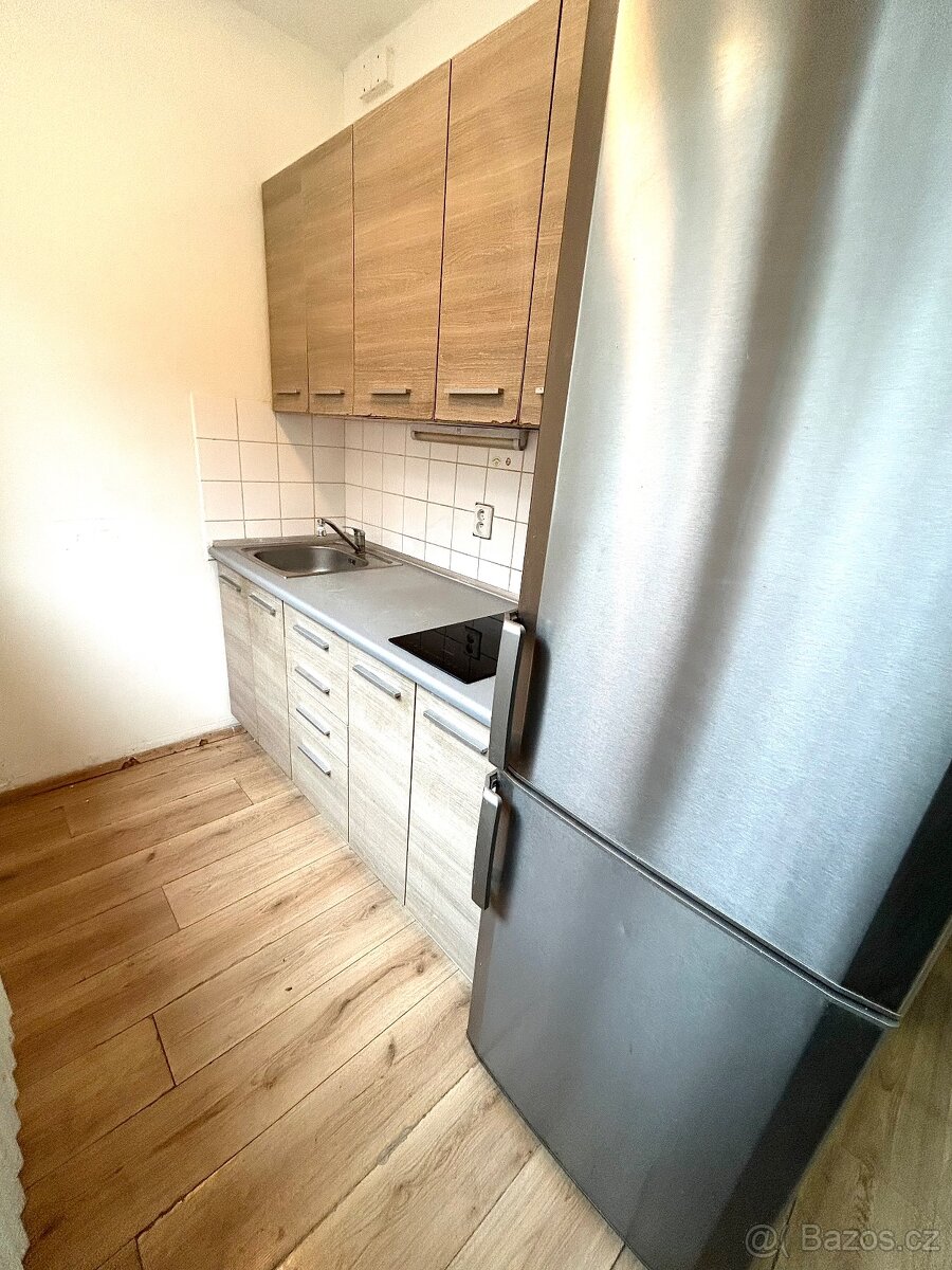 byt 1+kk 28m2 v ul. U Vinných sklepů, Praha 9 - Vysočany