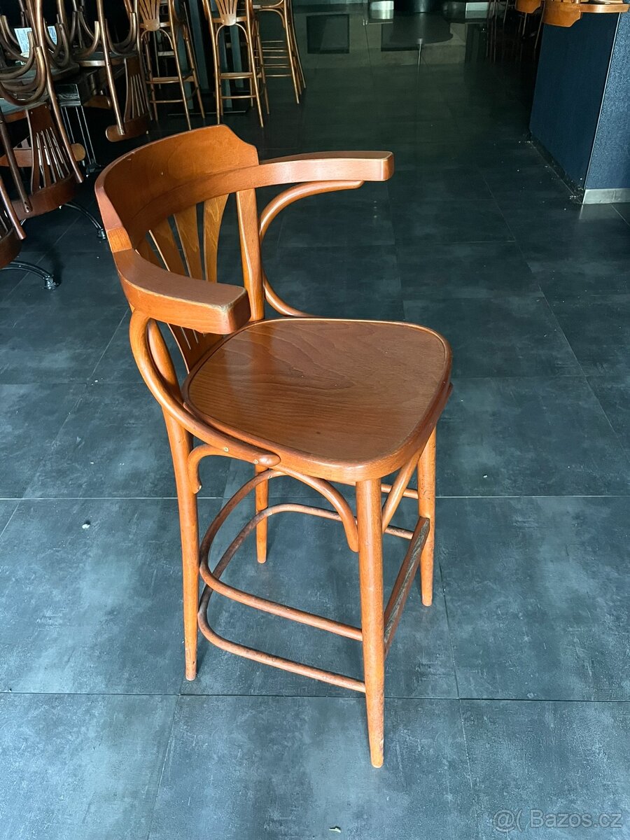 Barové židle TON model 135