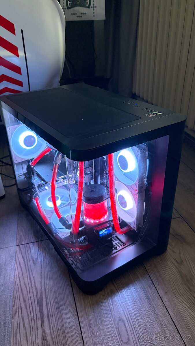 Ultratiché herní pc AMD X3D, RTX 5070 water cooled