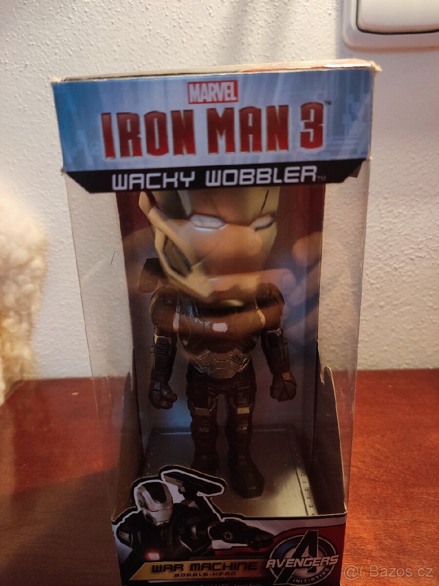 Marvel Iron man 3 wacky wobbler war machine