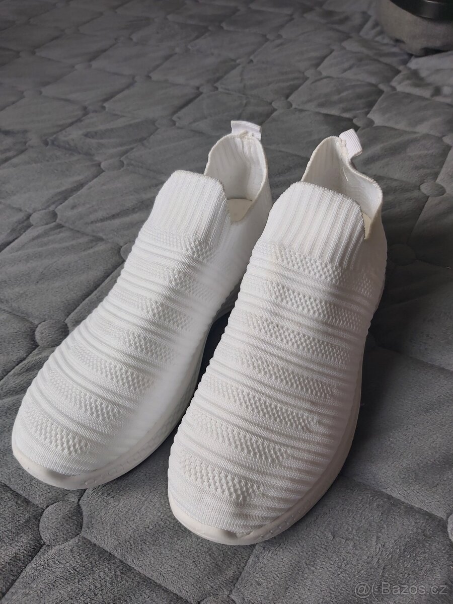 Dámské prodyšné pletené boty, slip on boty vel.39 bílé