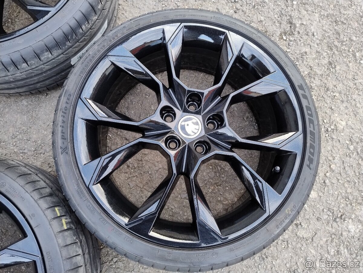 Letní sada org. Škoda EXTREME 19" - 5x112 - 225/35/19