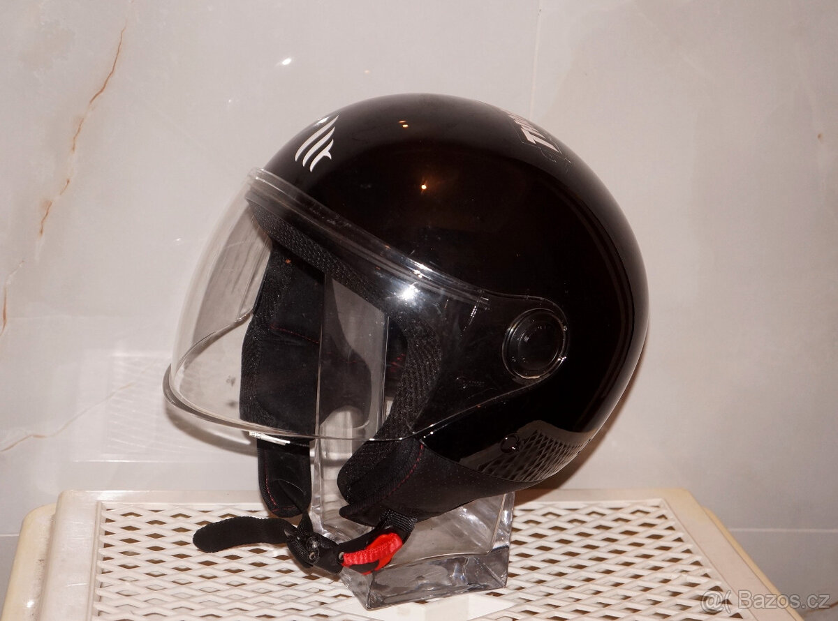 Skoro nová jet helma na motorku L motocyklová přilba na skůt