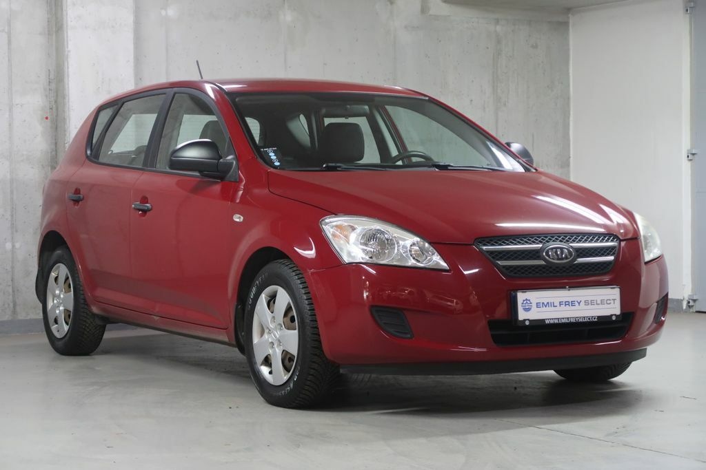 Kia Ceed 1.4i,CZ,manuál