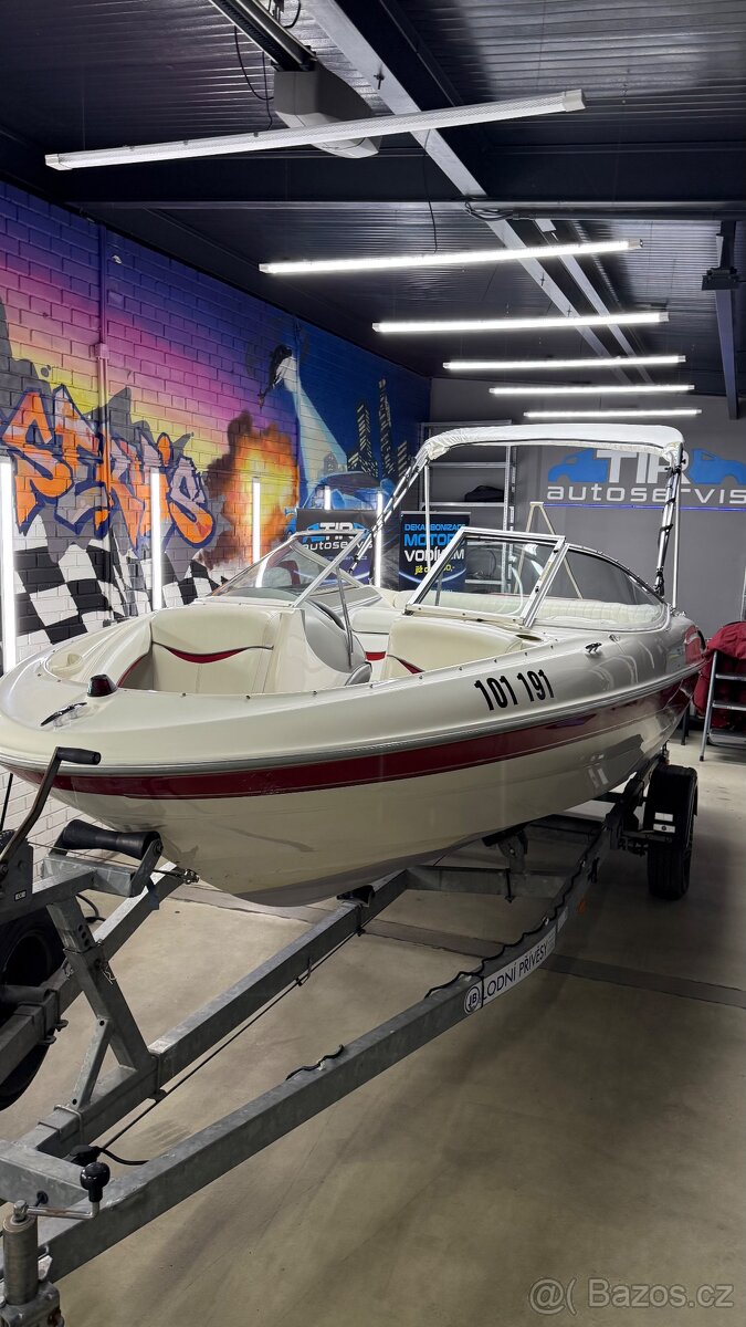 Motorová loď Bayliner 1850LS