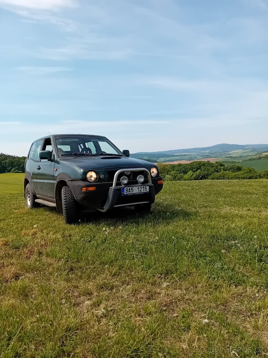 Terrano II 2.4i- benzín -LPG