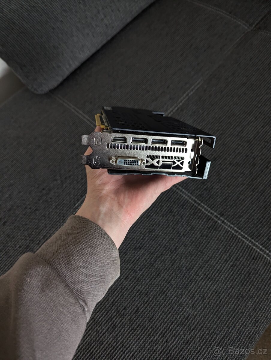 Radeon RX 590 Fatboy