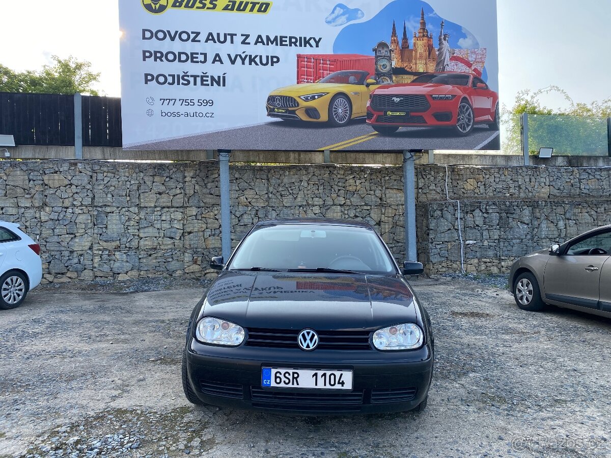 VW Golf 4, 1.4i 55 kW, r.v. 2001, manuál