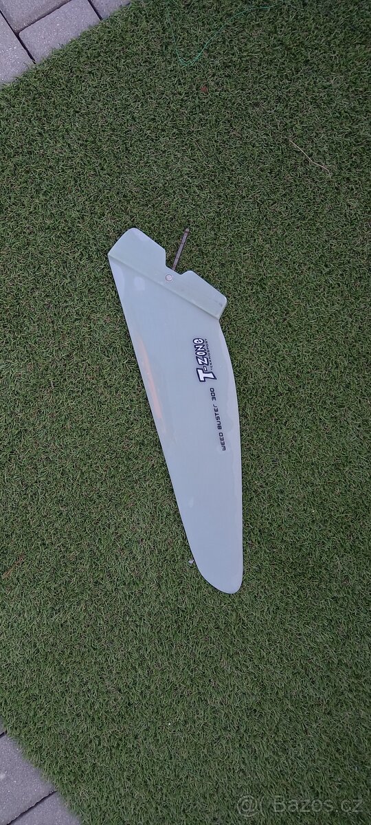Ploutev pro windsurfing