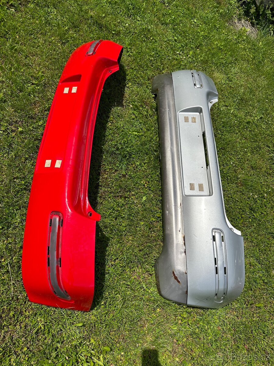 Predám zadný nárazník Toyota Yaris 2003-2006 vvti