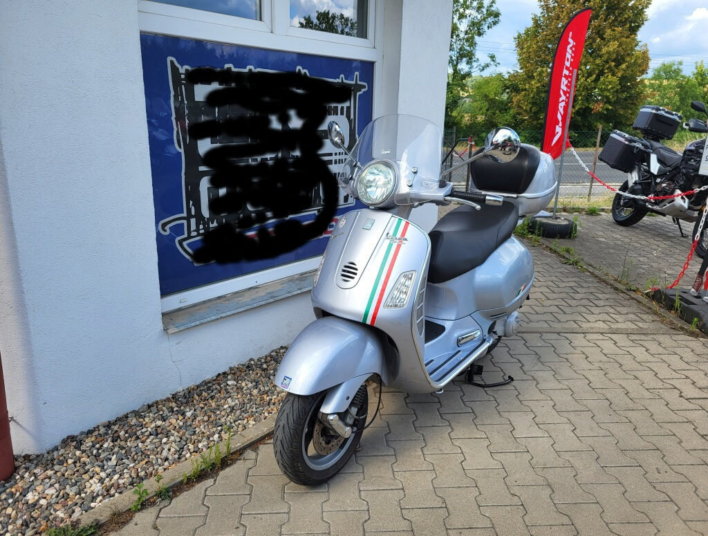 Vespa GT 200