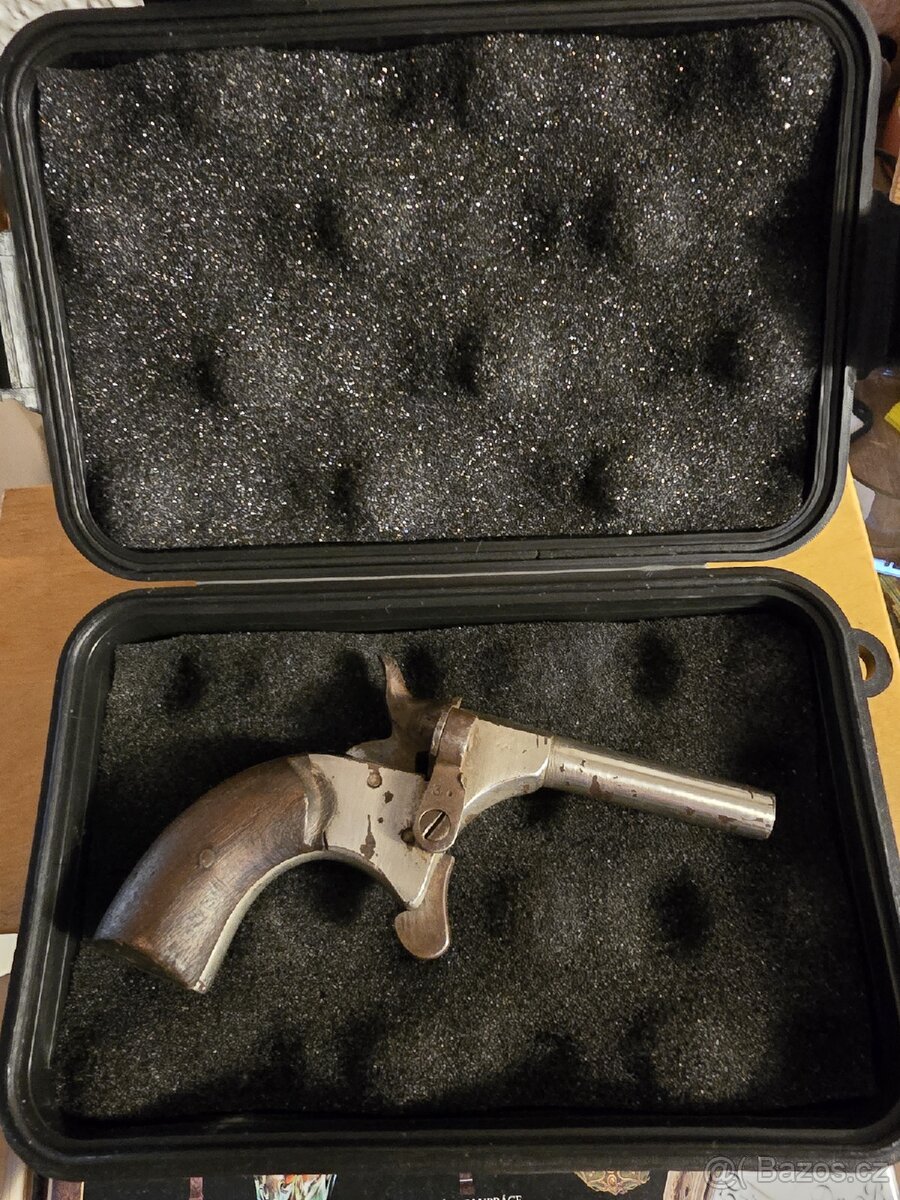 KRÁSNÁ MALÁ HISTORICKÁ FLOBERTKA/ PTAČNICE 6MM