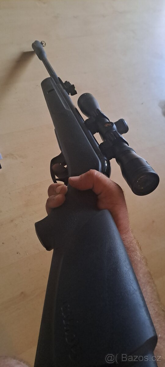 Vzduchovka Gamo s optikou