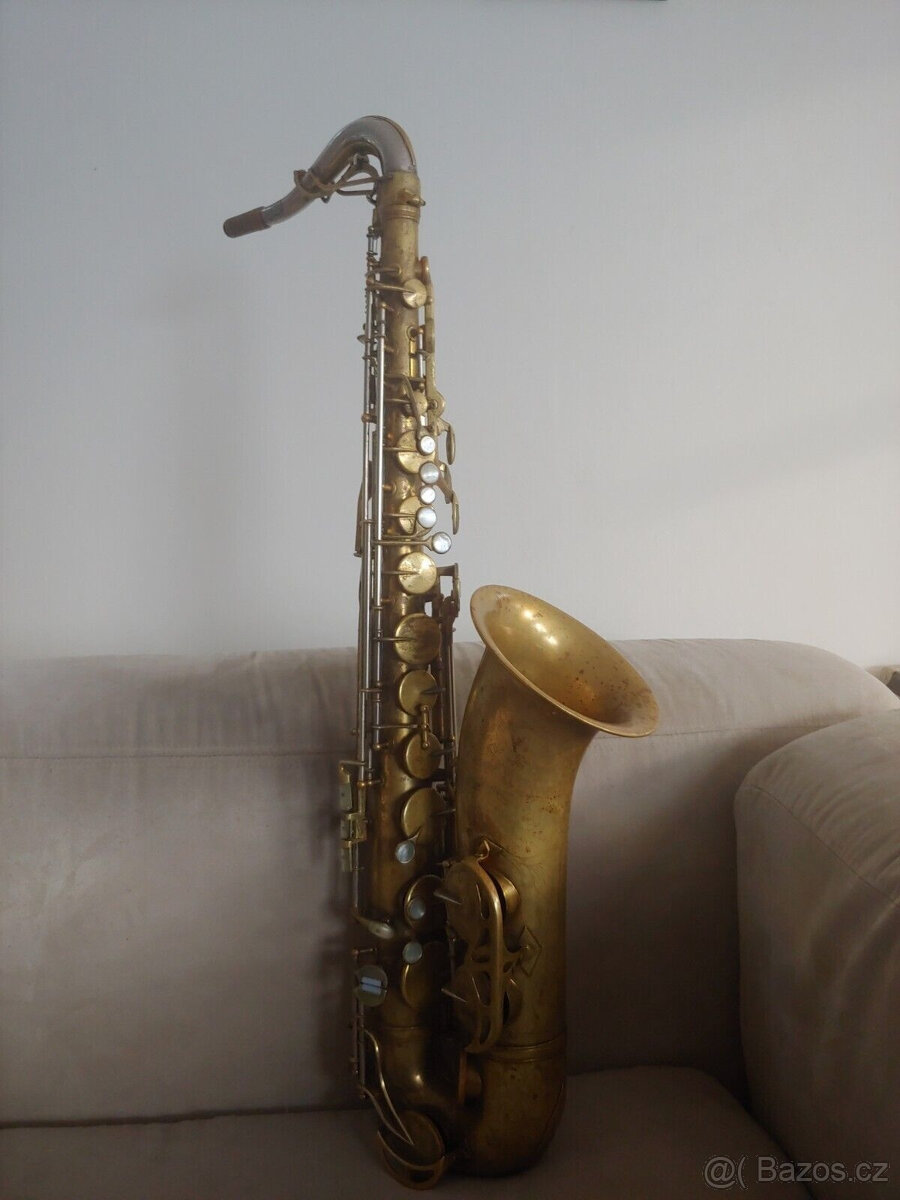 Tenorový saxofon King Super 20 Series I z roku 1946