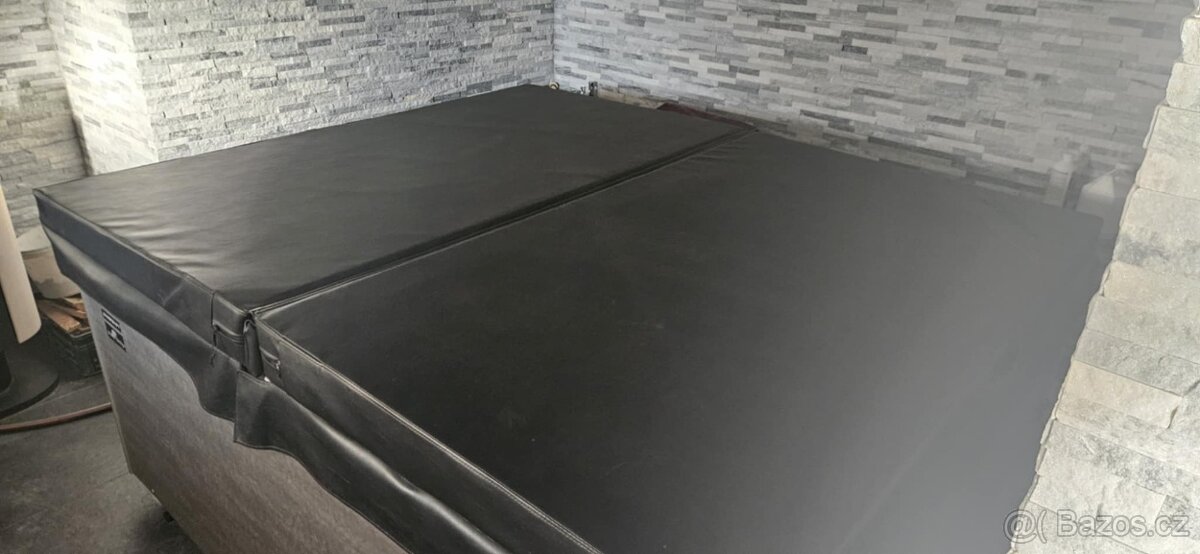 Kožený termokryt na vířivku 210x180cm