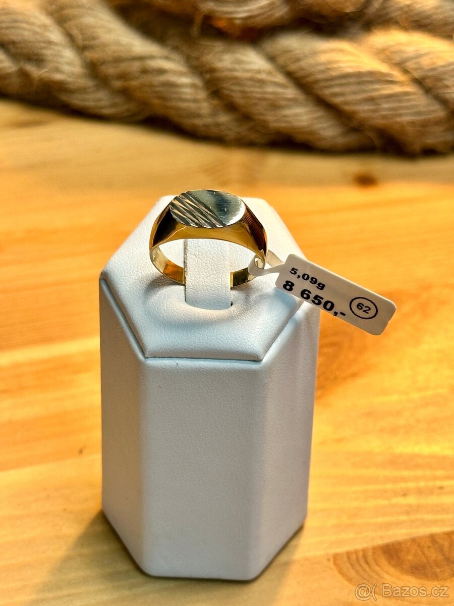 Zlatý prsten 5,09g (1699 Kč/g)