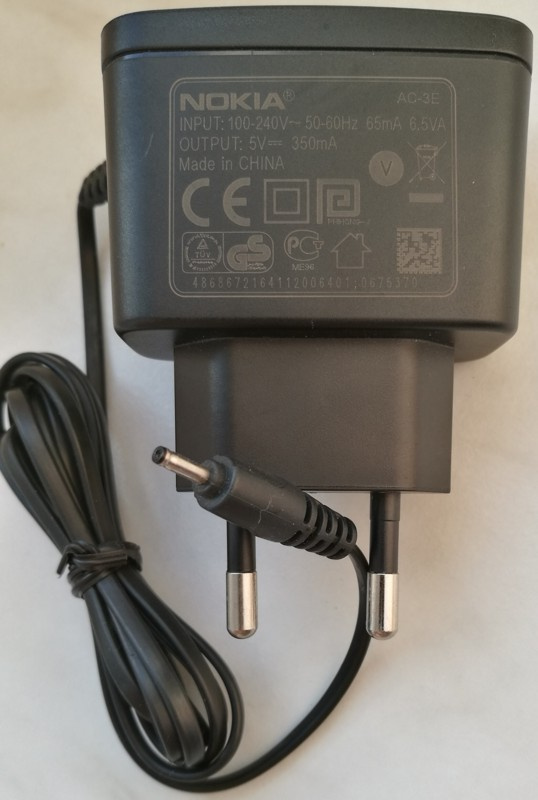 Nabíječka Nokia 2 mm konektor