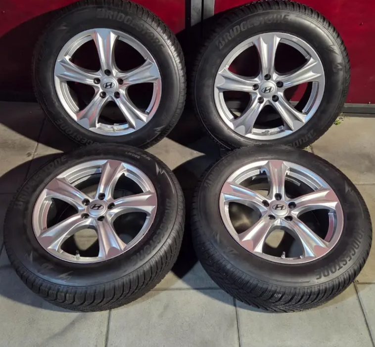 18"ZIMNÍ OBUTÁ KOLA 5x114.3 HYUNDAI SANTA FE+ČIDLA