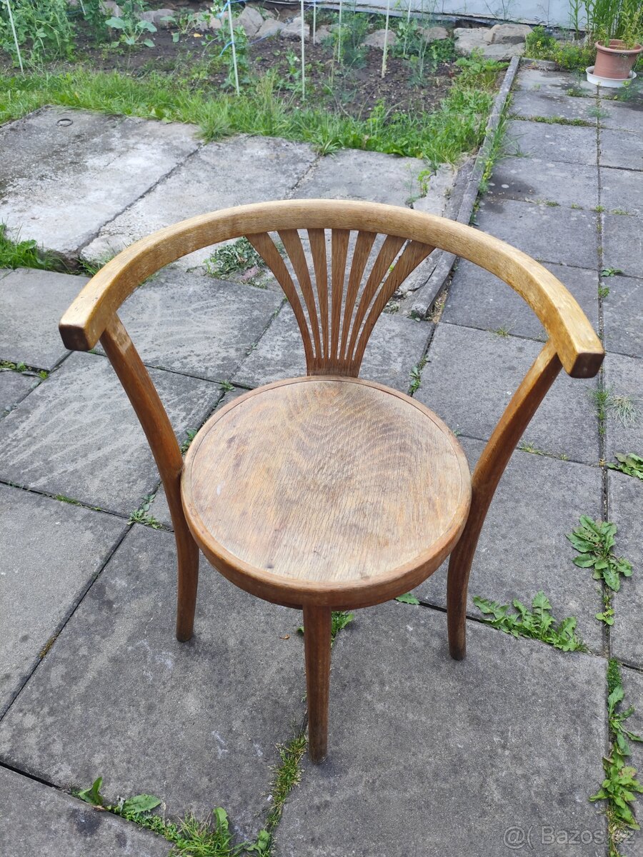 Stará židle Thonet