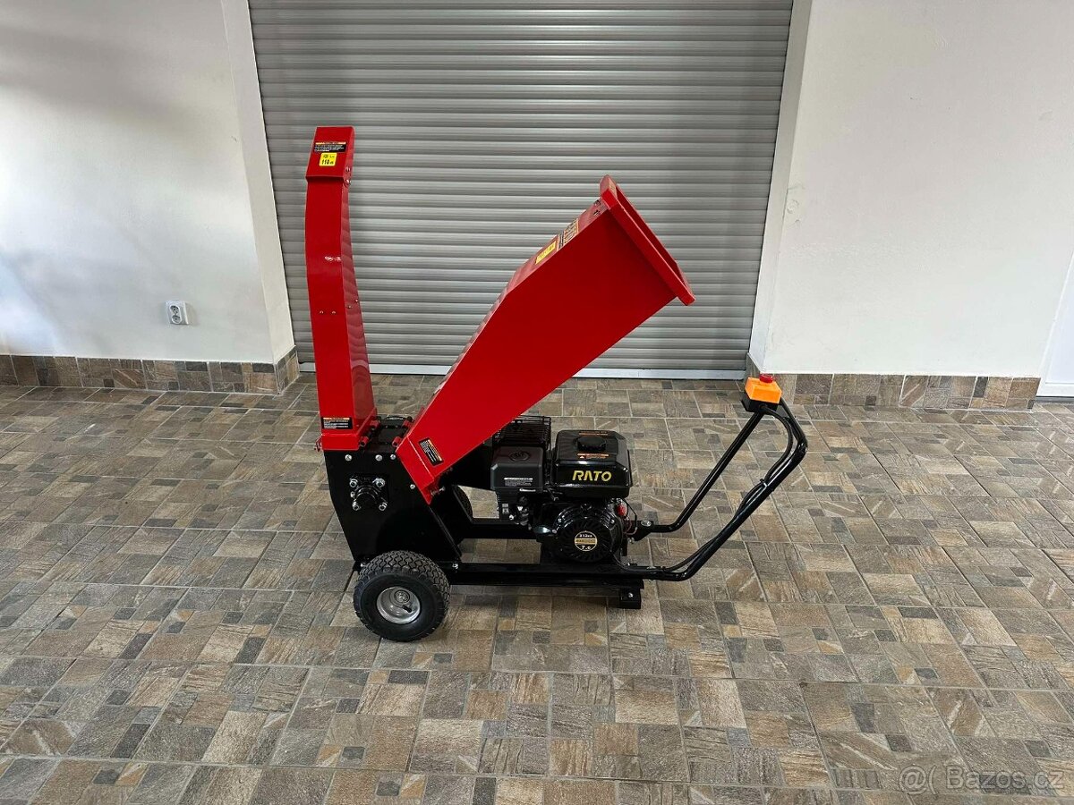 Motorový štěpkovač a drtič dřeva ATHOS 1005