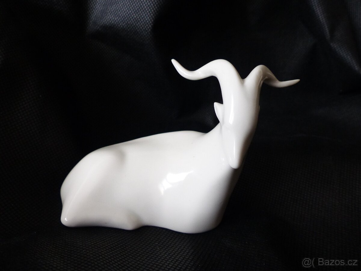 Brusel Kozoroh L.Meszaros Royal Dux 1960 100%stav