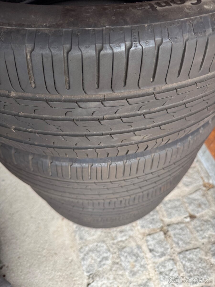Letní pneu Continental 215/50 R19