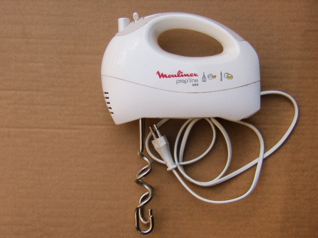 Prodám ŠLEHAČ Moulinex HM410 450W