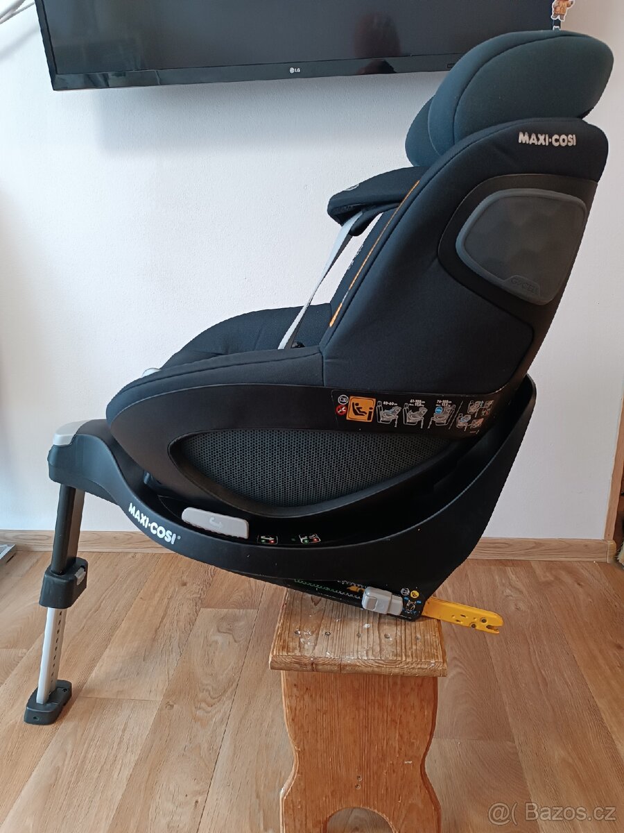 Autosedačka MAXI COSI Pearl 360 Graphite včetně základny