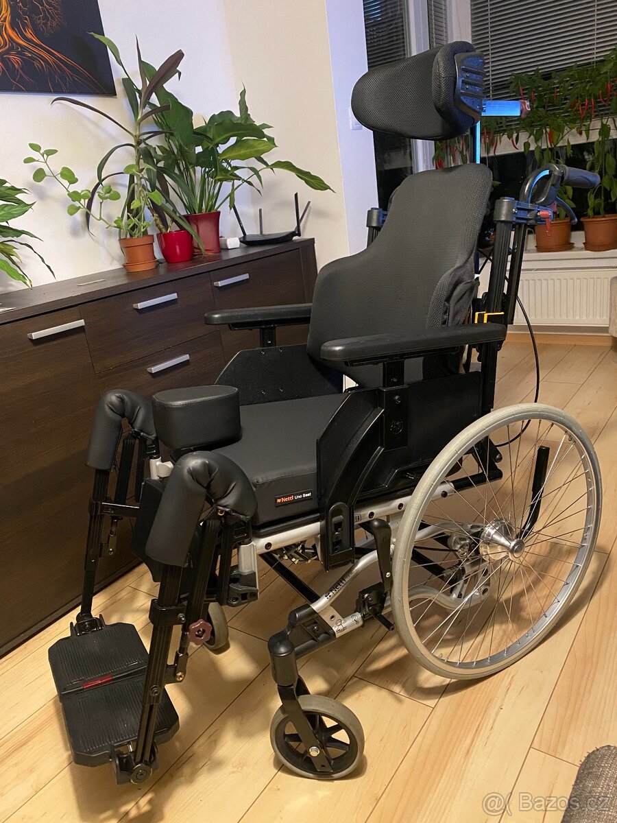 Mechanický vozík Meyra Netti