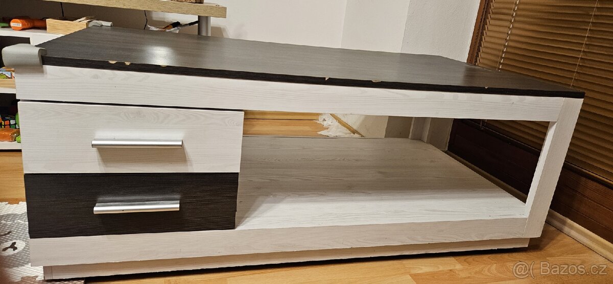 Konferenční stolek