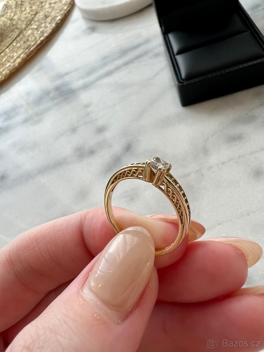 Epesní diamantový prsten