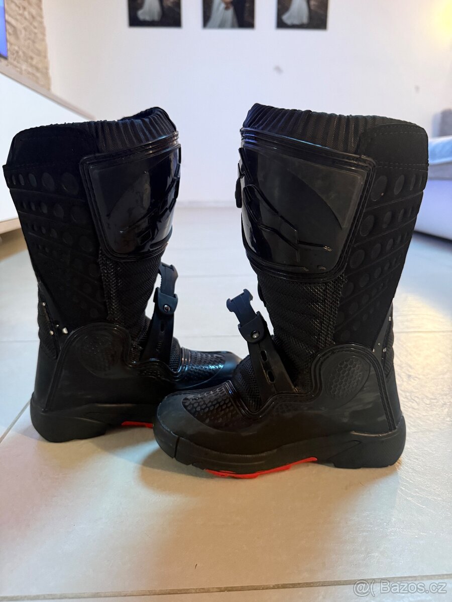 Vybavení na motorku