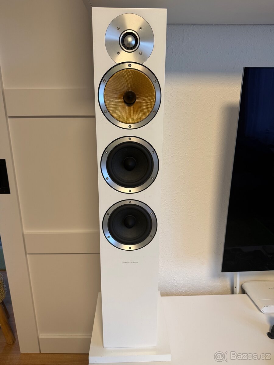 CM8 S2 White Výborný stav