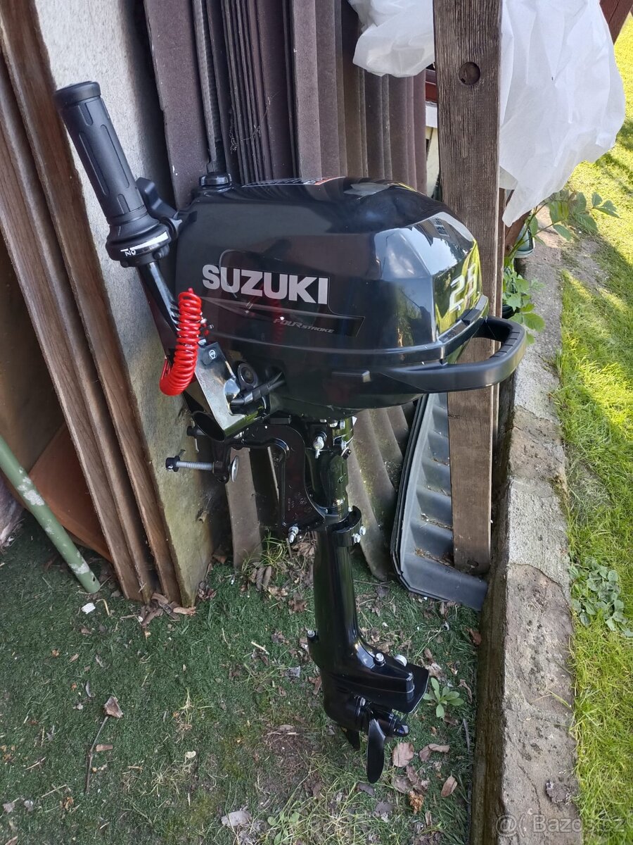 Benzínový motor Suzuki DF 2,5hp