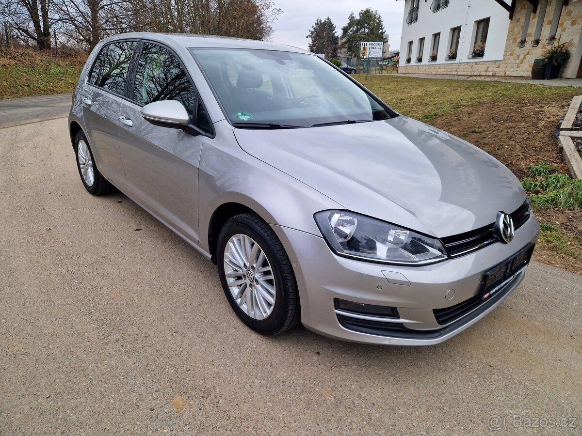 VW Golf VII 1,4 TSI 92KW ,digiklima,vyhř.sed,aut.park