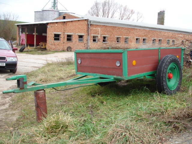 Kára za traktor